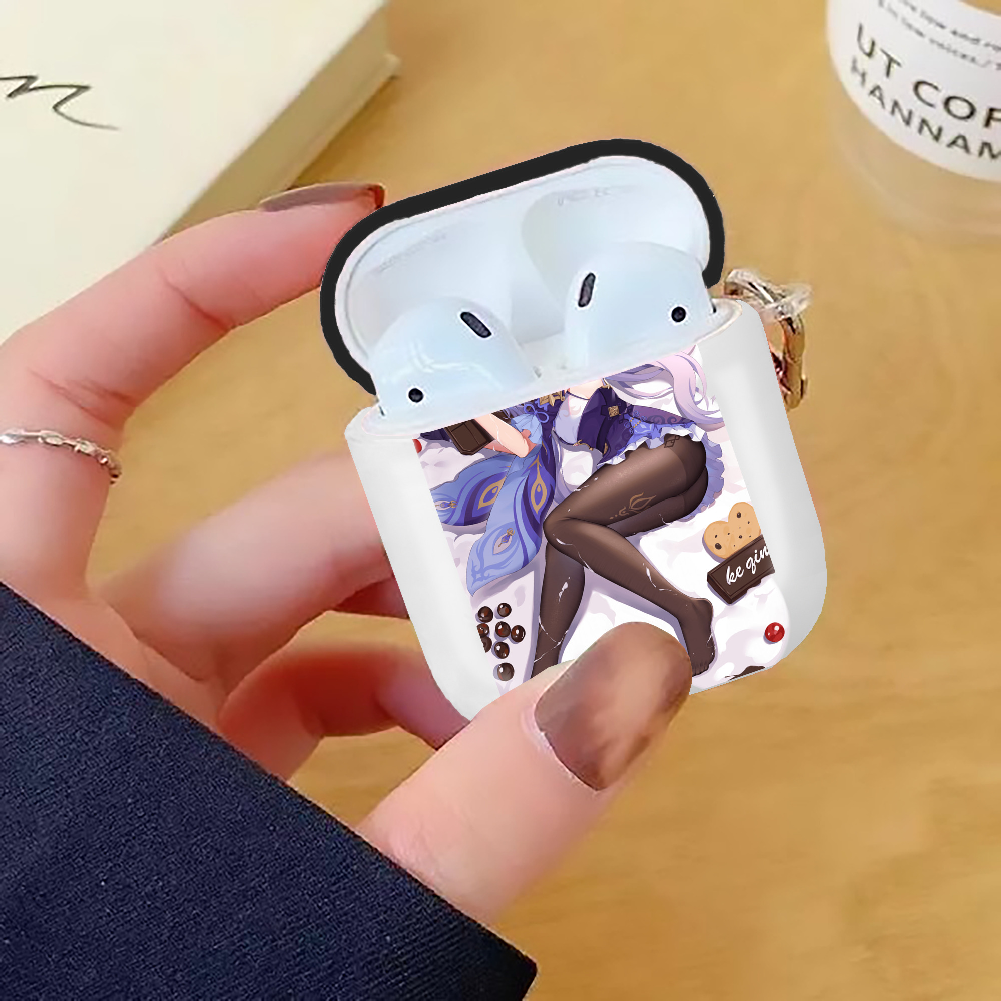 げんし神 刻晴 こくせい genshin Kokusei AirPods 第2世代保護ケース ハードシェル ブラック 耐衝撃・防指紋・カラビナ付き