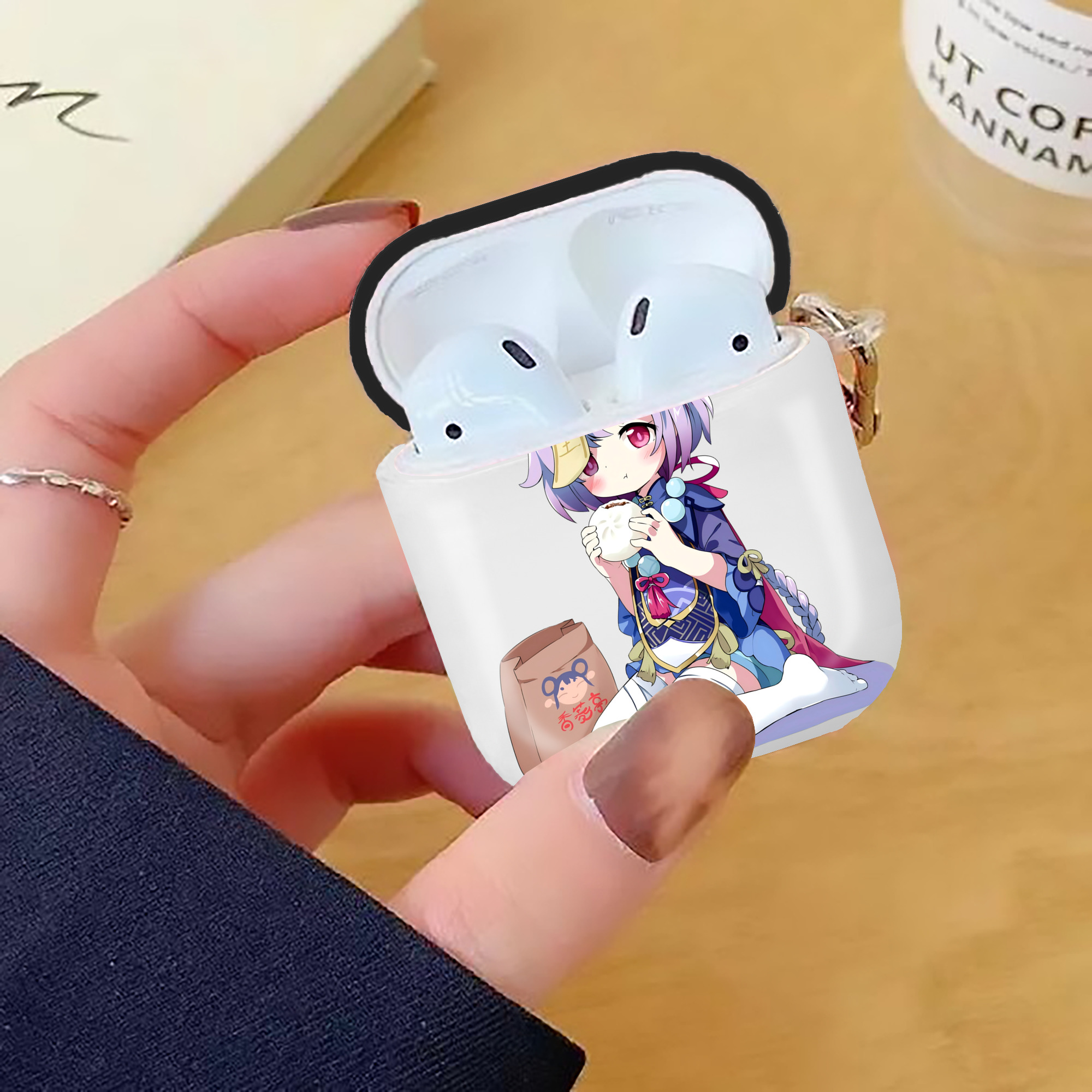 げんし神 七七 なな  genshin Nana AirPods 第2世代保護ケース ハードシェル ブラック 耐衝撃・防指紋・カラビナ付き
