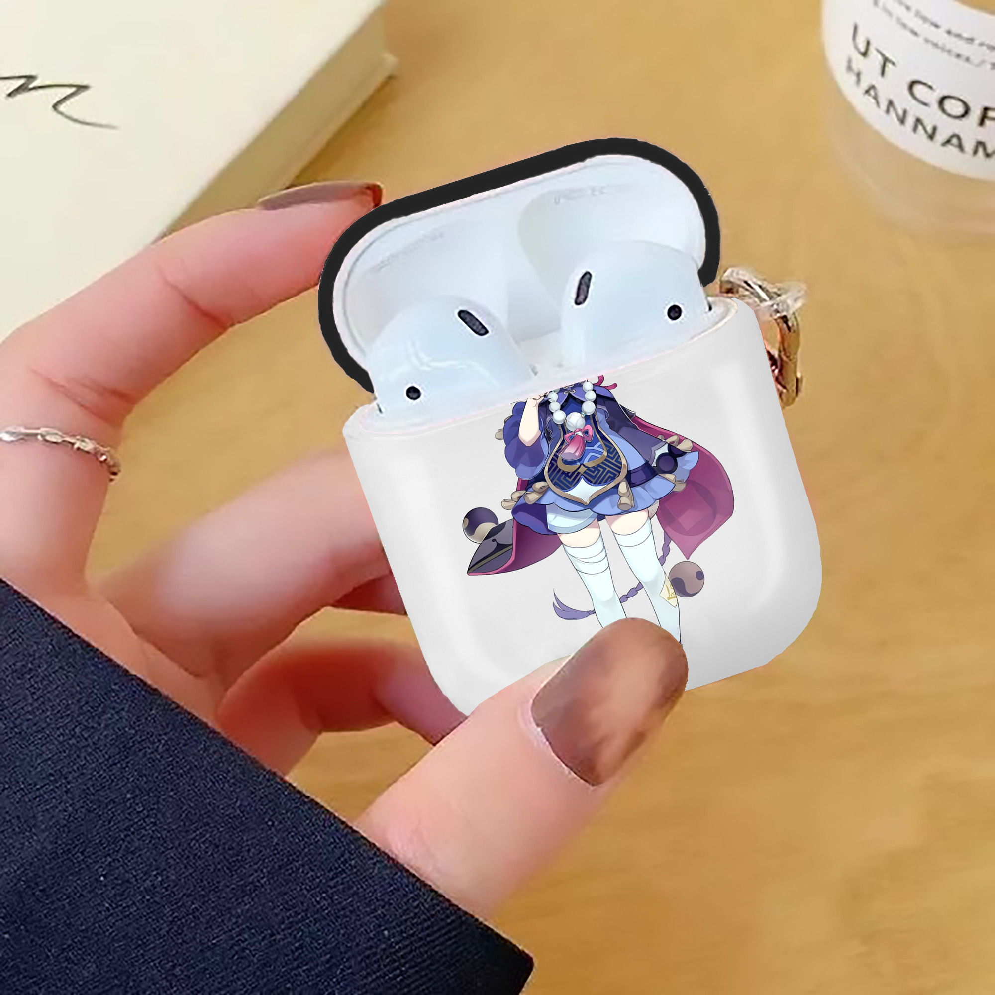 げんし神 七七 なな  genshin Nana AirPods 第2世代保護ケース ハードシェル ブラック 耐衝撃・防指紋・カラビナ付き