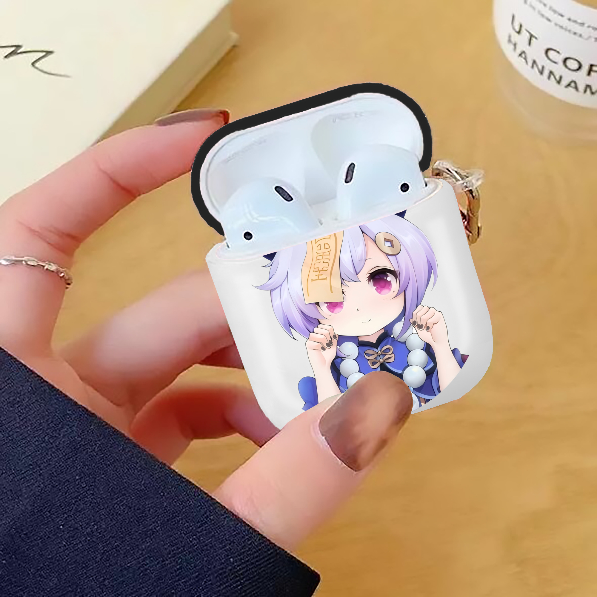 げんし神 七七 なな  genshin Nana AirPods 第2世代保護ケース ハードシェル ブラック 耐衝撃・防指紋・カラビナ付き