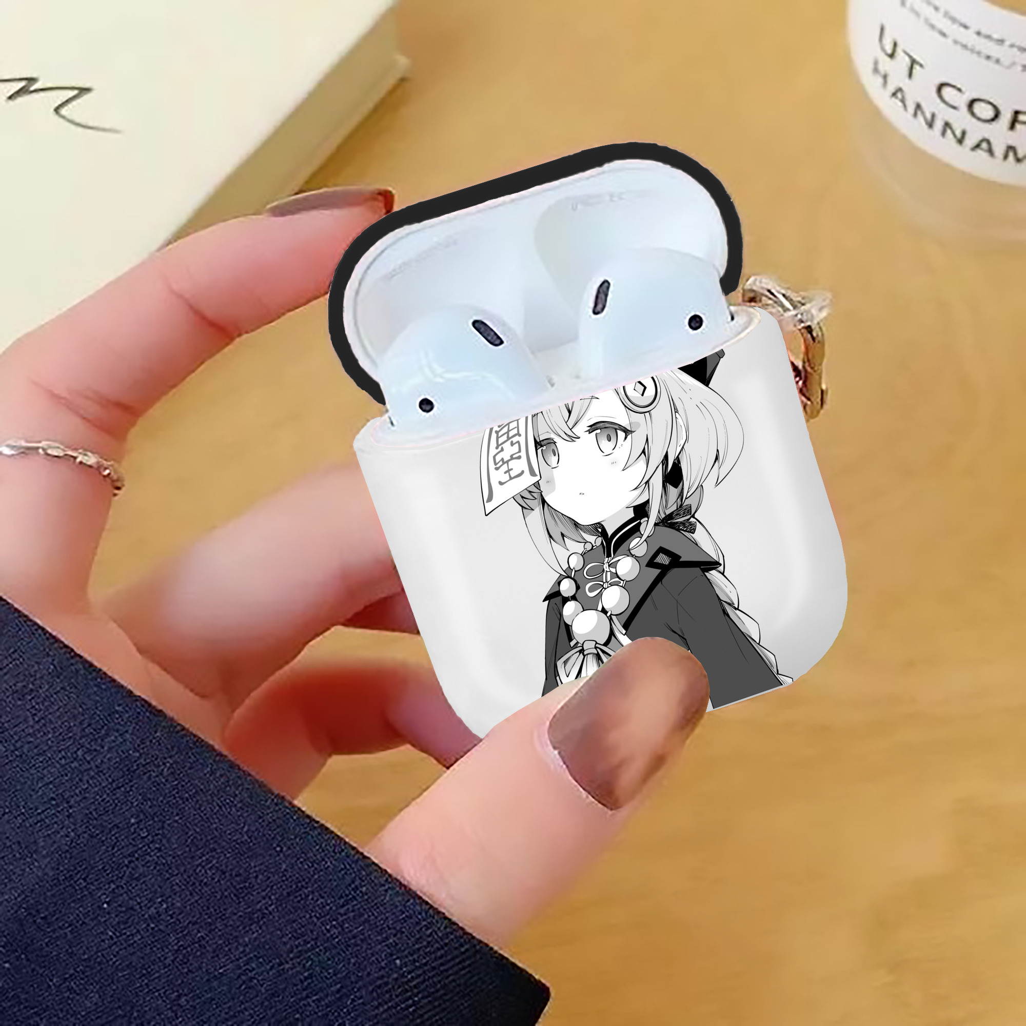 げんし神 七七 なな  genshin Nana AirPods 第2世代保護ケース ハードシェル ブラック 耐衝撃・防指紋・カラビナ付き