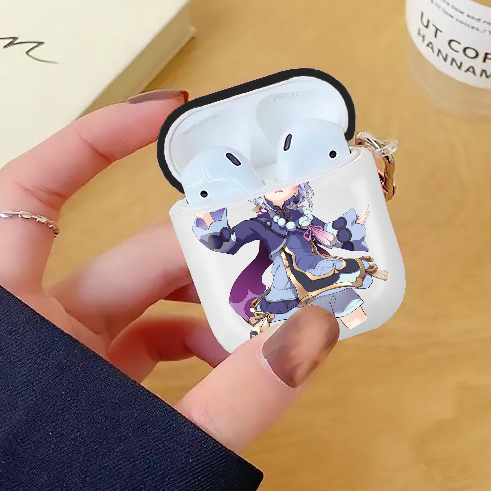 げんし神 七七 なな  genshin Nana AirPods 第2世代保護ケース ハードシェル ブラック 耐衝撃・防指紋・カラビナ付き