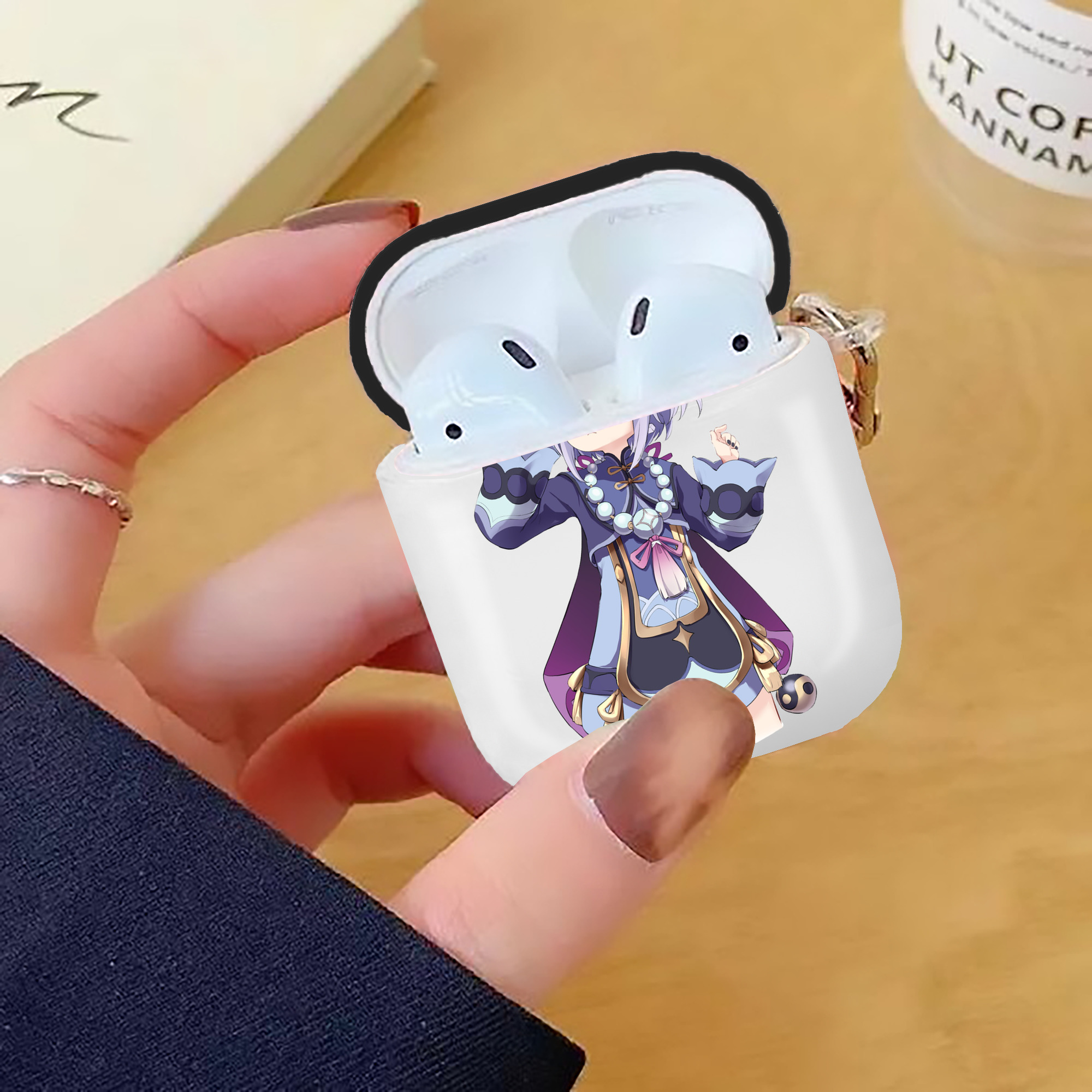 げんし神 七七 なな  genshin Nana AirPods 第2世代保護ケース ハードシェル ブラック 耐衝撃・防指紋・カラビナ付き