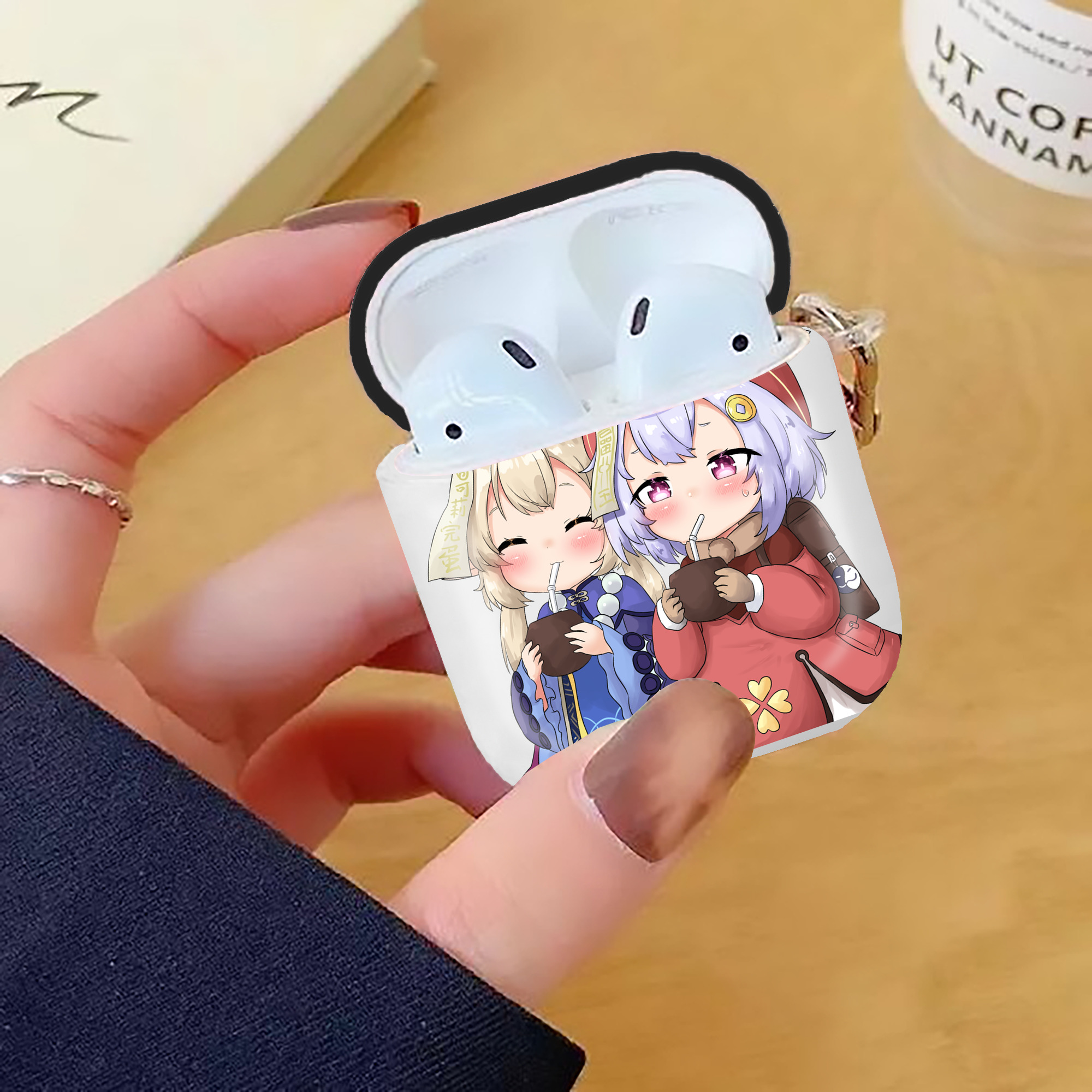 げんし神 七七 なな  genshin Nana AirPods 第2世代保護ケース ハードシェル ブラック 耐衝撃・防指紋・カラビナ付き