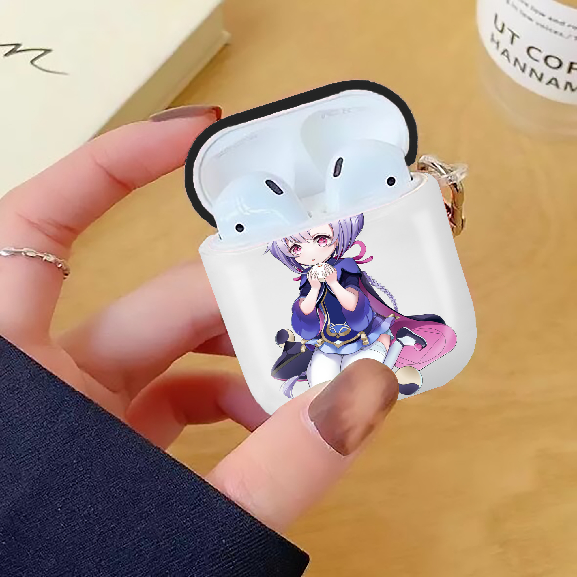 げんし神 七七 なな  genshin Nana AirPods 第2世代保護ケース ハードシェル ブラック 耐衝撃・防指紋・カラビナ付き