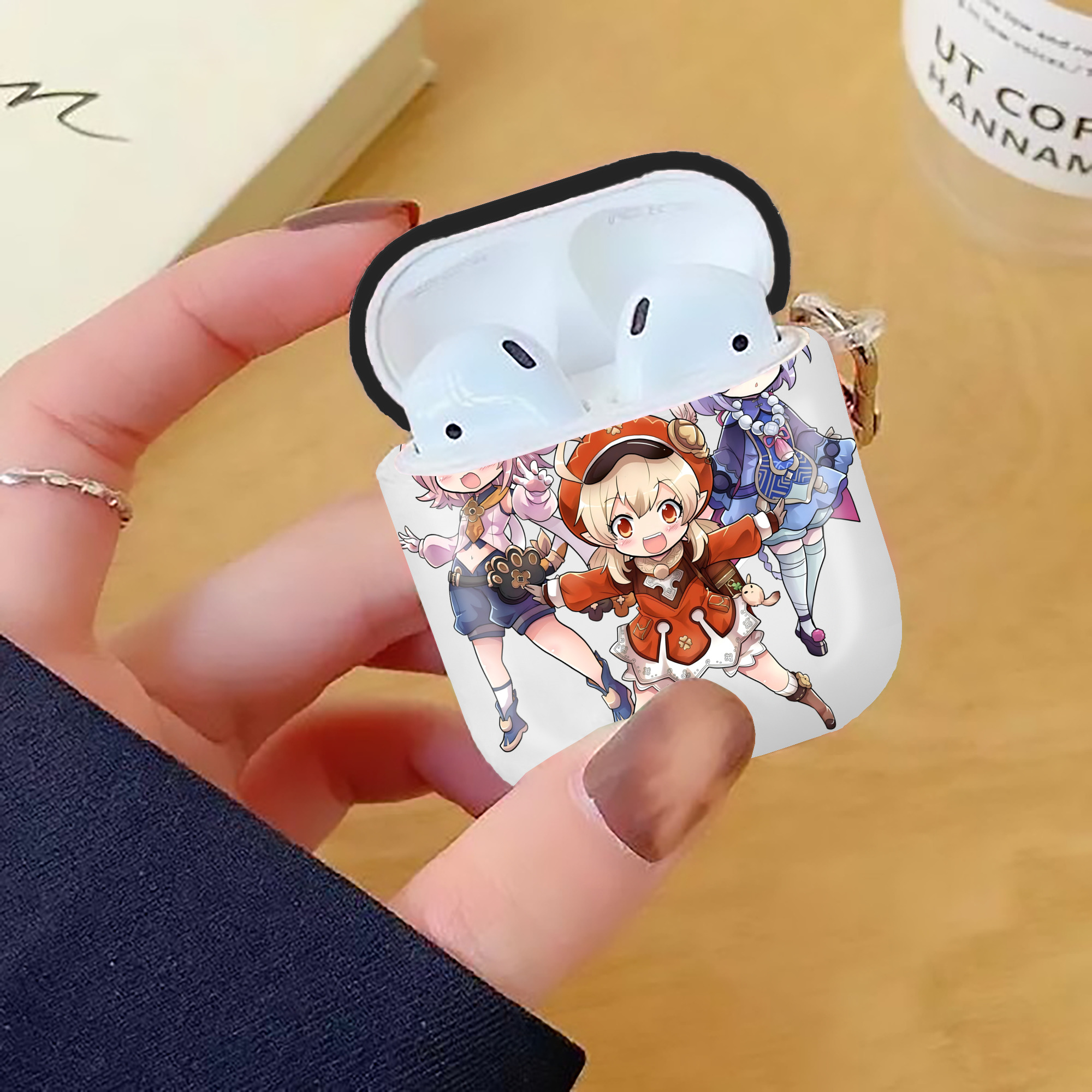 げんし神 七七 なな  genshin Nana AirPods 第2世代保護ケース ハードシェル ブラック 耐衝撃・防指紋・カラビナ付き