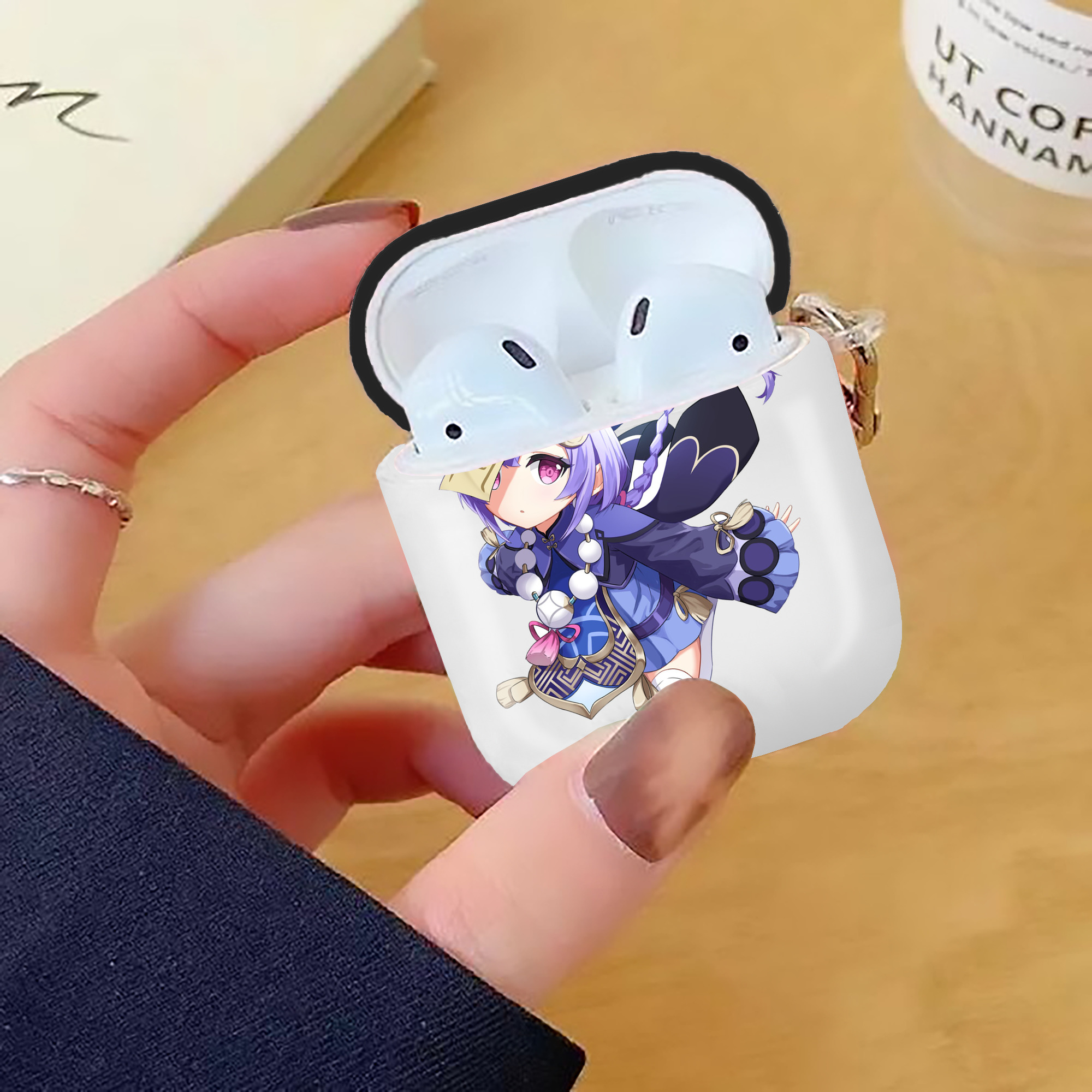 げんし神 七七 なな  genshin Nana AirPods 第2世代保護ケース ハードシェル ブラック 耐衝撃・防指紋・カラビナ付き