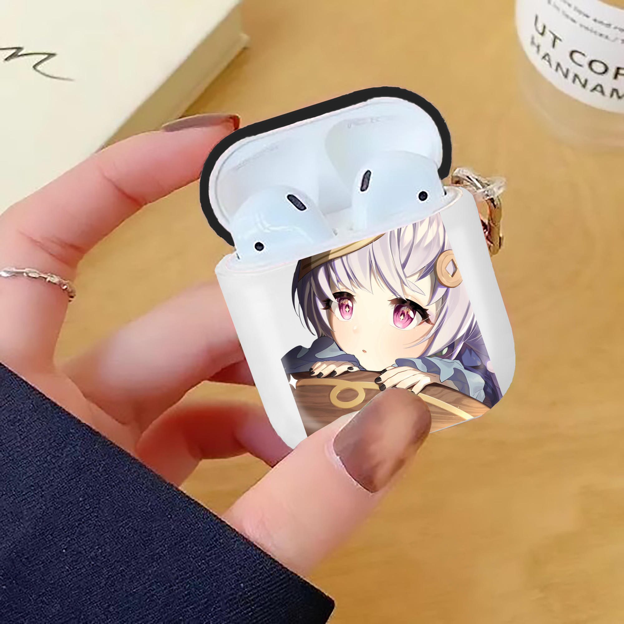 げんし神 七七 なな  genshin Nana AirPods 第2世代保護ケース ハードシェル ブラック 耐衝撃・防指紋・カラビナ付き